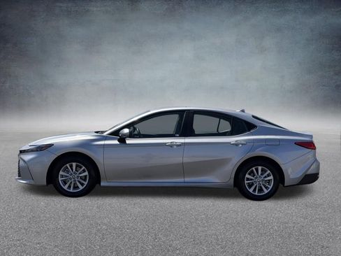 Used 2025 Toyota Camry LE FWD image 6