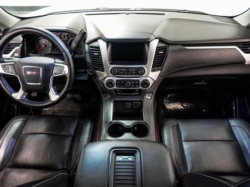 Used 2017 GMC Yukon SLT image 19