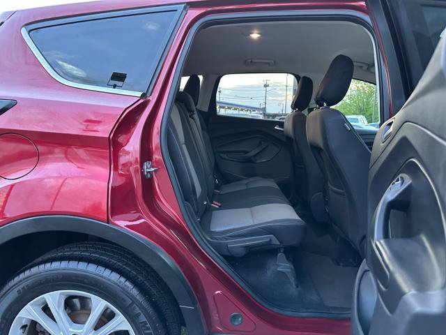 Used 2019 Ford Escape SE FWD image 16