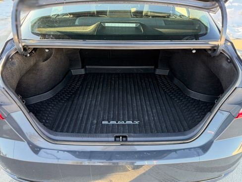 Used 2025 Toyota Camry XLE w/ Premium Package image 5