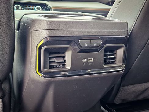 Used 2024 GMC Sierra 1500 AT4 w/ Technology Package AWD/4WD image 42