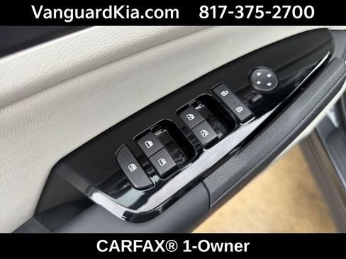 Certified 2025 Kia Sportage EX FWD image 17