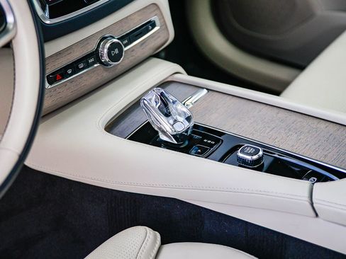 Used 2024 Volvo XC90 T8 Ultimate w/ Protection Package Premier image 22