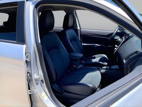 Used 2024 Mitsubishi Outlander Sport SE AWD/4WD image 9