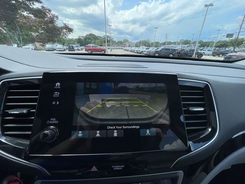 Used 2019 Honda Pilot Elite image 14
