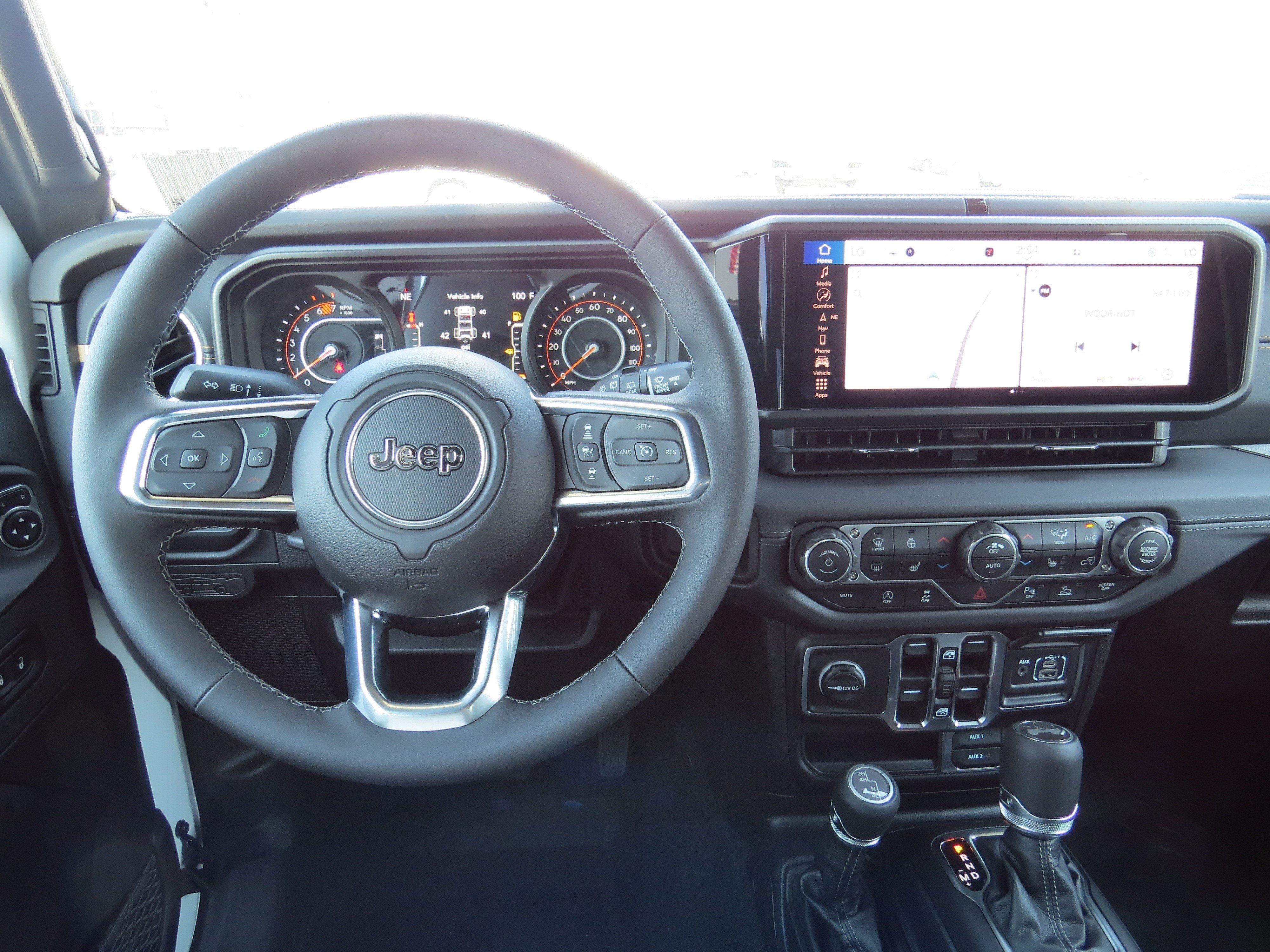 New 2026 Jeep Wrangler Unlimited Sahara AWD/4WD image 17