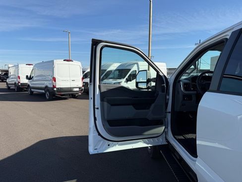 New 2026 Ford F550 4x4 Crew Cab image 10