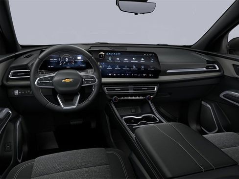 New 2026 Chevrolet Traverse LT w/ Driver Confidence Package image 5