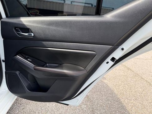 Used 2023 Nissan Altima 2.5 SR image 37