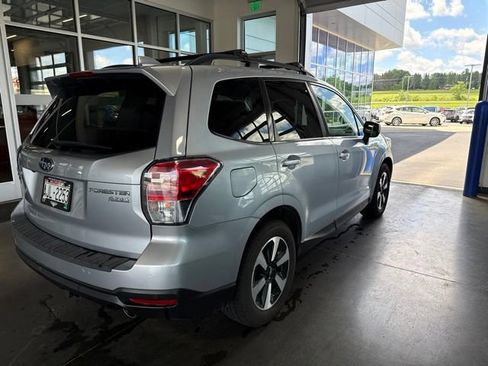 Used 2017 Subaru Forester 2.5i Limited AWD/4WD image 6