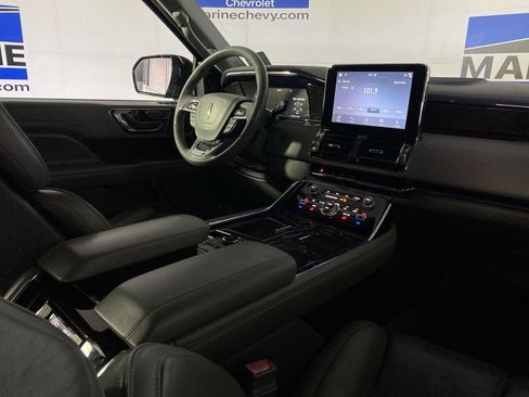 Used 2018 Lincoln Navigator Select AWD/4WD image 26