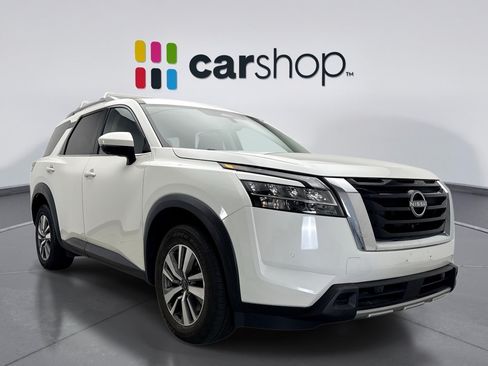 Used 2023 Nissan Pathfinder SL AWD/4WD image 7