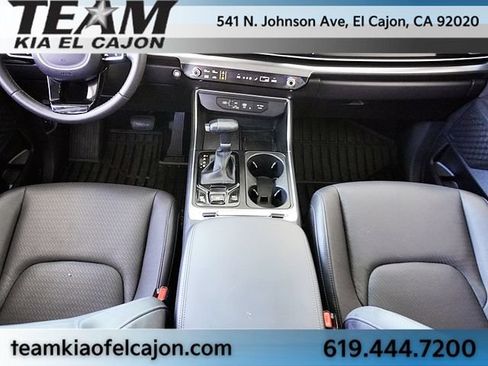 Certified 2025 Kia Carnival SX Prestige FWD image 24