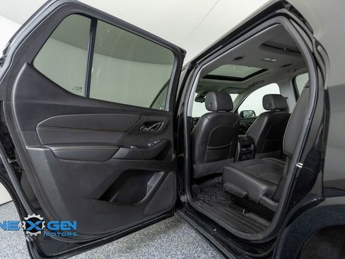 Used 2020 Chevrolet Traverse Premier w/ Redline Edition image 23