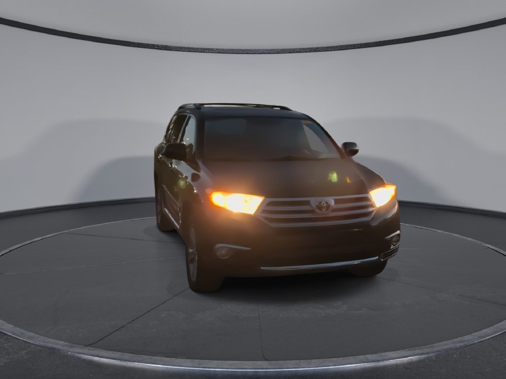 Used 2013 Toyota Highlander Limited AWD/4WD image 3