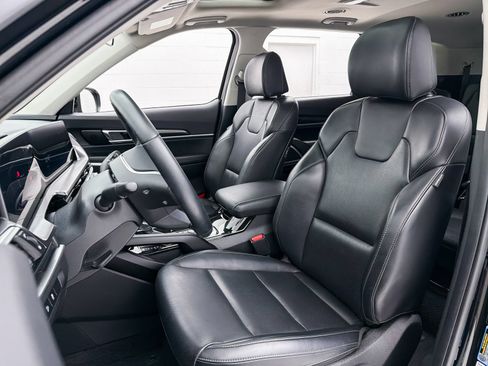 Used 2024 Kia Telluride S w/ S Sunroof Package FWD image 16