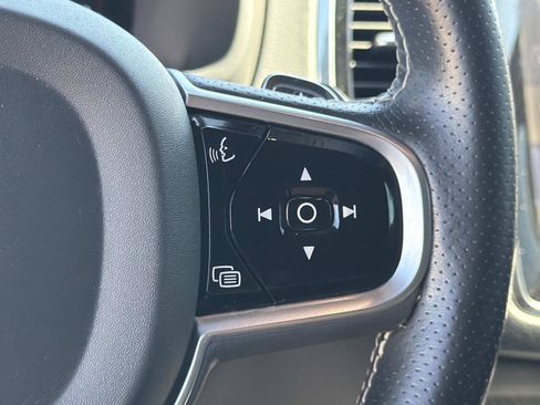 Used 2019 Volvo XC90 T6 R-Design w/ Advanced Package AWD/4WD image 10