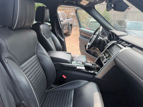 Used 2017 Land Rover Discovery HSE Luxury AWD/4WD image 19