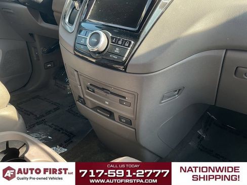 Used 2015 Honda Odyssey Touring Elite image 17