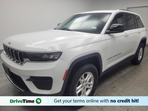 Used 2023 Jeep Grand Cherokee Laredo w/ Luxury Tech Group I AWD/4WD image 1
