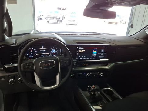 Used 2024 GMC Sierra 1500 SLT w/ SLT Premium Plus Package AWD/4WD image 16