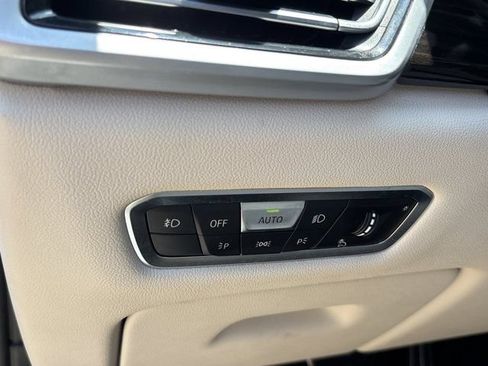 Used 2021 BMW X5 xDrive40i w/ M Sport Package AWD/4WD image 25