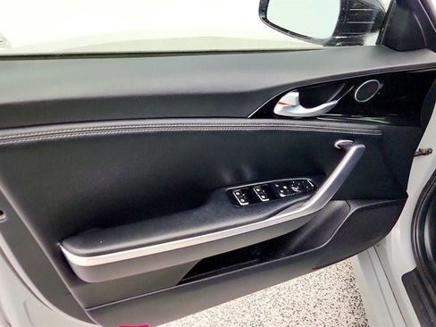 Used 2021 Kia Stinger GT-Line RWD image 10