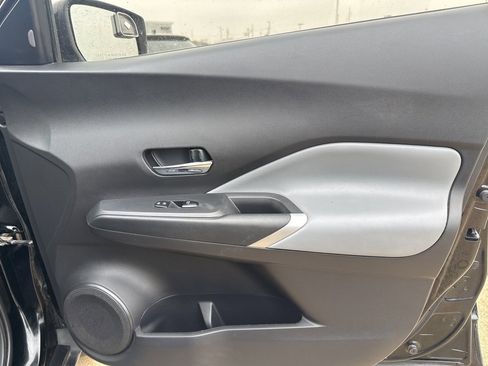 Certified 2023 Nissan Kicks SR w/ SR Premium Package image 9
