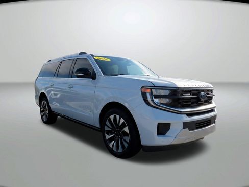Used 2026 Ford Expedition Max Platinum w/ Driver's Package AWD/4WD image 2