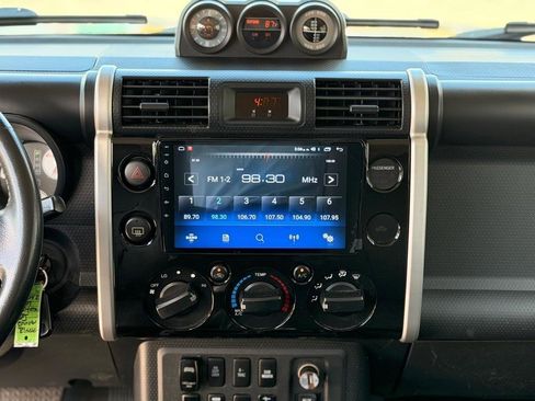 Used 2007 Toyota FJ Cruiser 4WD image 16