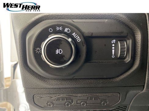 Used 2026 Jeep Wrangler Unlimited Sport AWD/4WD image 13