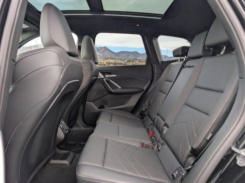 Certified 2025 BMW X1 xDrive28i w/ Technology Package image 17