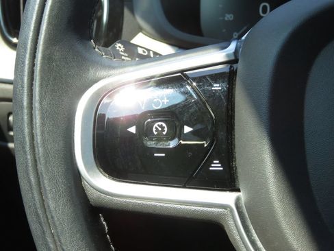 Used 2020 Volvo XC60 T8 Inscription AWD/4WD image 22