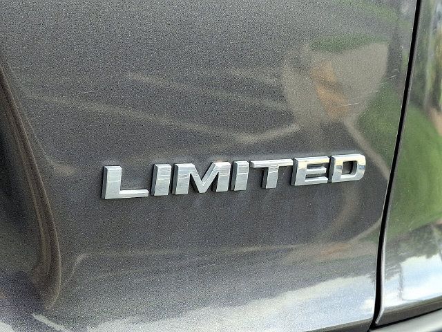 Used 2020 Jeep Cherokee Limited AWD/4WD image 32