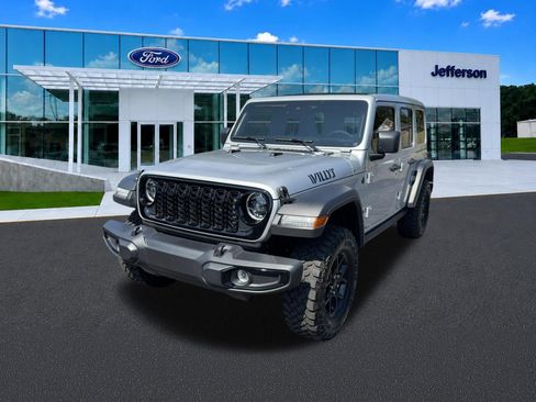 Used 2024 Jeep Wrangler Unlimited Sport AWD/4WD image 3