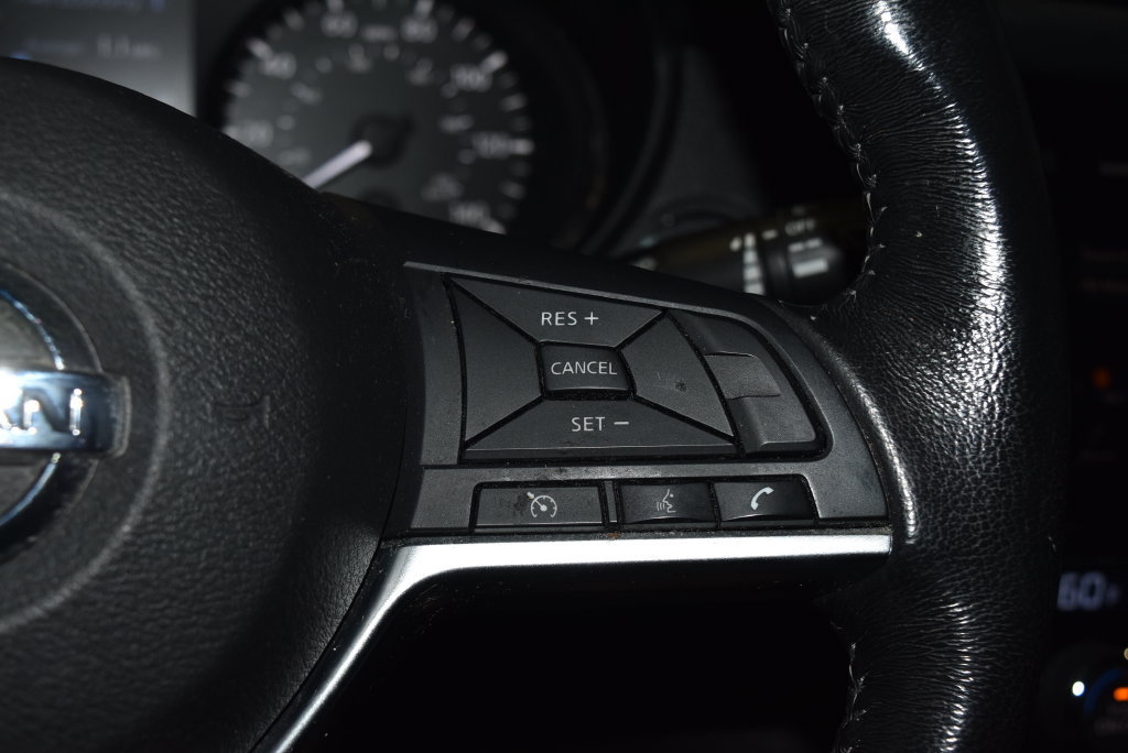 Used 2019 Nissan Rogue SV FWD image 10