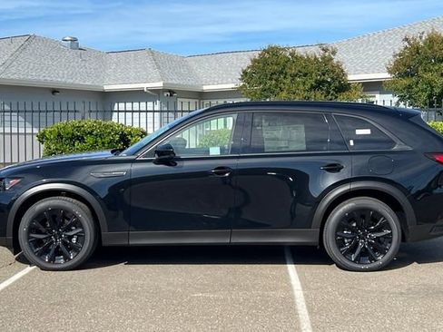 New 2026 MAZDA CX-90 Plug-In Hybrid w/Premium Sport AWD/4WD image 9