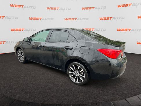 Used 2019 Toyota Corolla XSE FWD image 3
