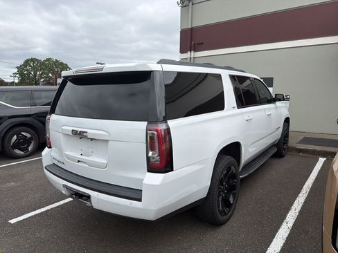 Used 2020 GMC Yukon XL SLT w/ Open Road Package AWD/4WD image 4