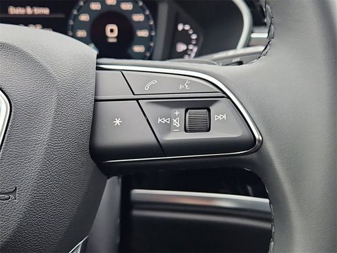 New 2025 Audi Q3 2.0T Premium image 18
