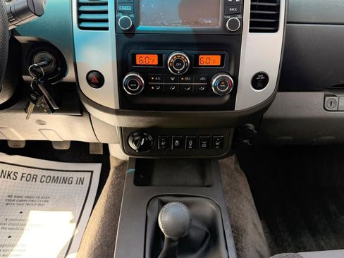 Used 2015 Nissan Frontier PRO-4X AWD/4WD image 20