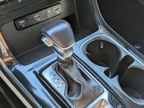 Certified 2023 Kia Carnival EX image 39