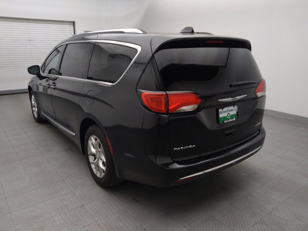 Used 2017 Chrysler Pacifica Limited FWD image 5