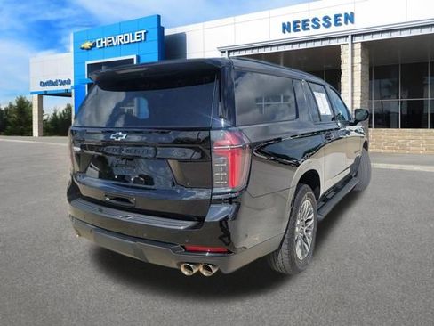 Used 2025 Chevrolet Suburban Z71 AWD/4WD image 7