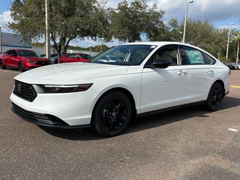 New 2025 Honda Accord SE image 3