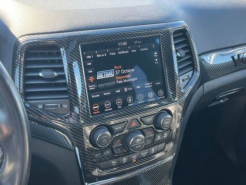 Used 2021 Jeep Grand Cherokee Limited image 28