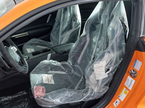 Used 2021 Ford Mustang Shelby GT500 w/ Carbon Fiber Track Pack image 69