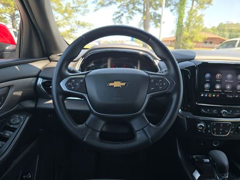 Certified 2023 Chevrolet Traverse LT FWD image 13