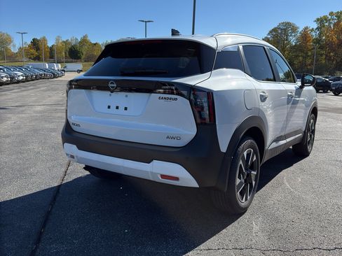 New 2026 Nissan Kicks SV w/ SV Premium Package image 5