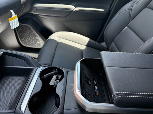 New 2026 GMC Terrain Elevation w/ Elevation Premium Package image 30